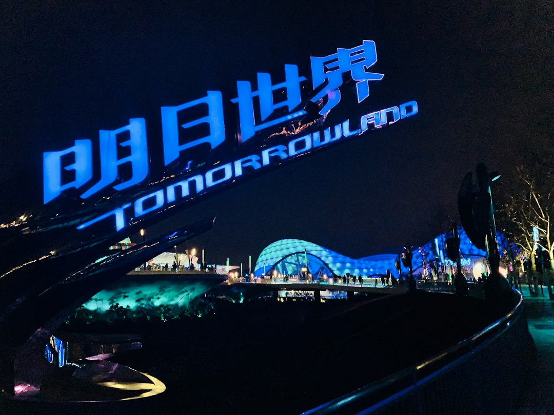 Visual illustration for 国产户外硬核装备与轻量化徒步 technical specifications